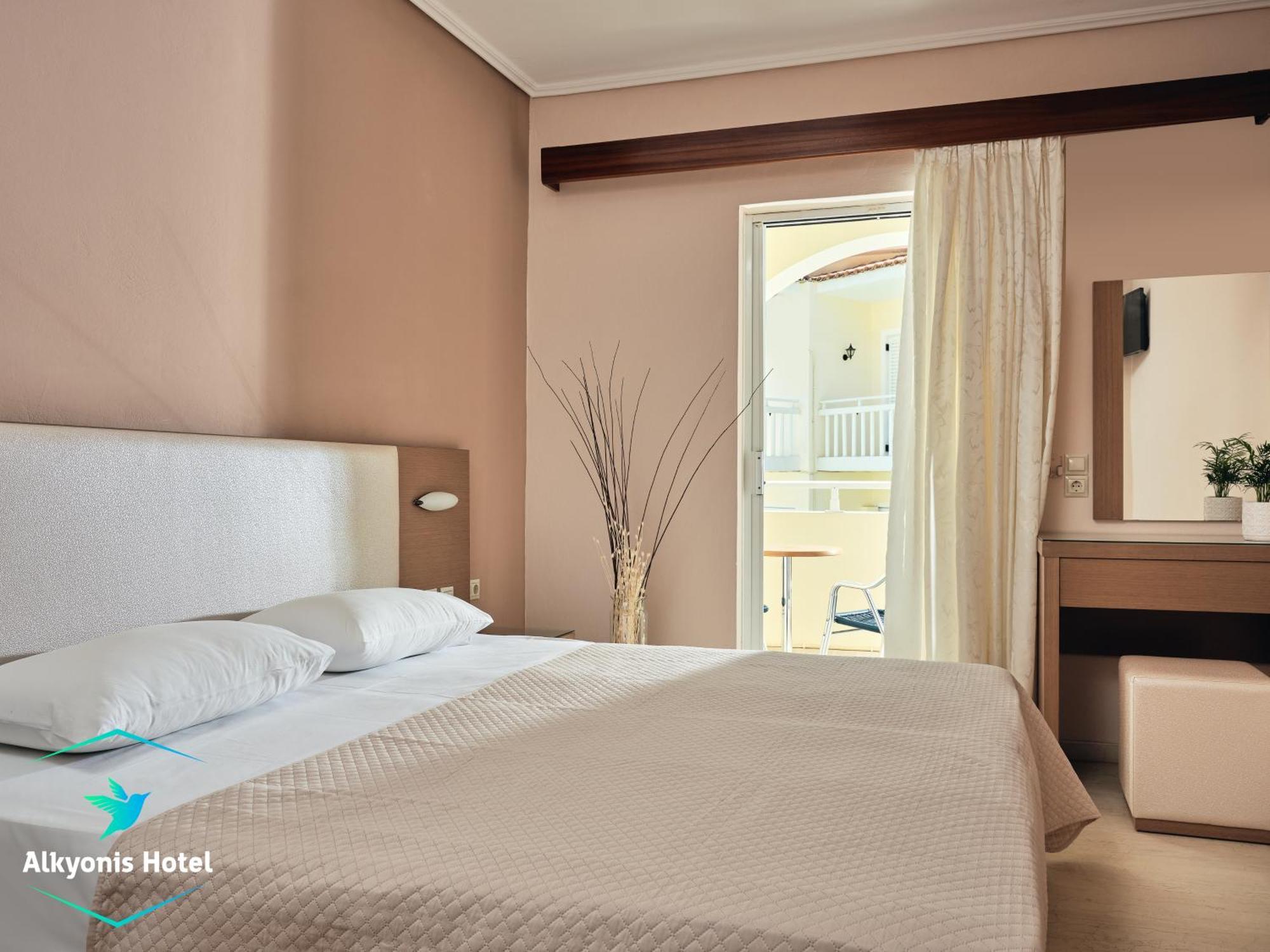 Alkyonis Hotel Лаганас Экстерьер фото